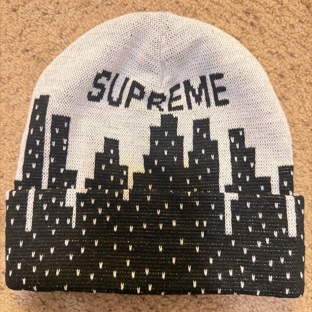 Supreme 2020 New York Black Knit Beanie
